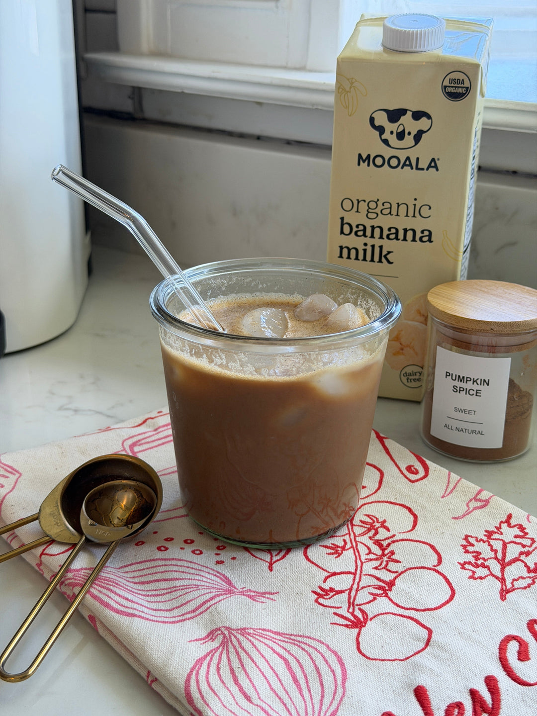 Pumpkin Spice Iced Banana Latte