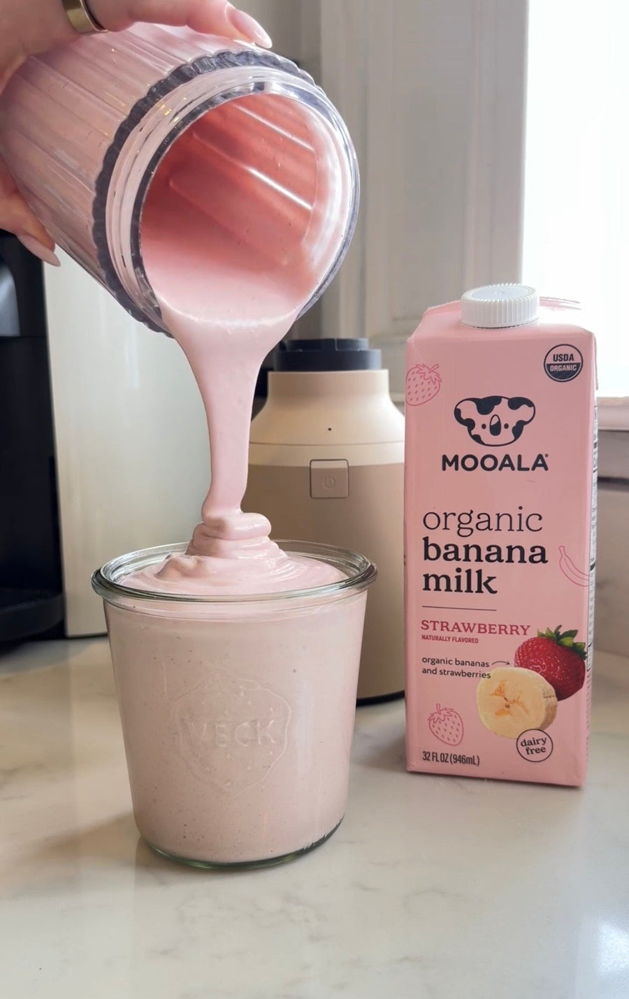 Viral Strawberry Banana Smoothie